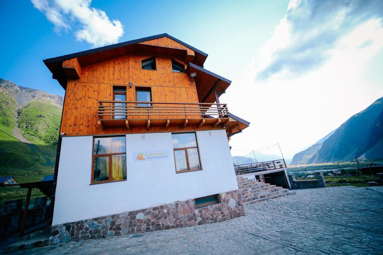 Alpenhaus Kazbegi Hotel & Restaurant Exteriér fotografie